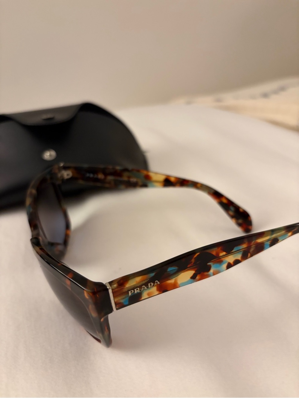 Prada  tortoise’s frame  sunglasses